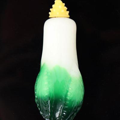 Peking Glass Chinese Snuff Bottle, Bok Choy