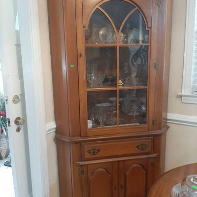 Corner cabinet with 1 drawer and 2 doors $175.00