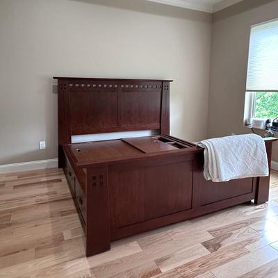 Beautiful King Platform, Storage bed made by Stickley