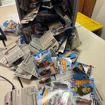 Over 500 new hot wheels and matchbox cars 