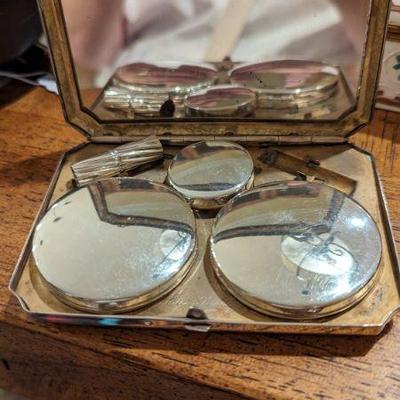 Vintage Elgin compact

