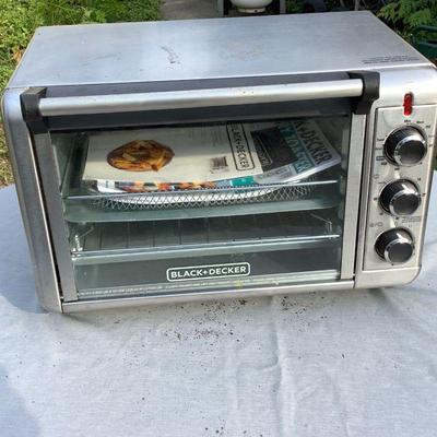 Black and Decker toaster oven / air fryer combo