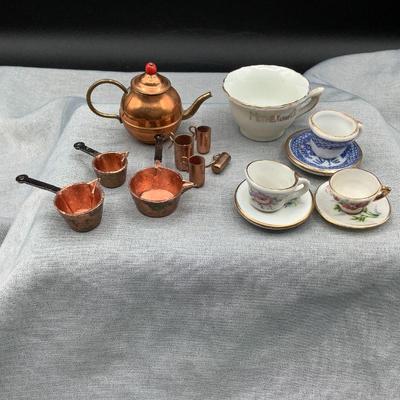 Dollhouse miniature tea set and copper