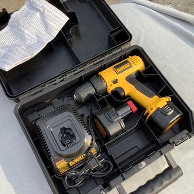Dewalt driver with batteries and charger
