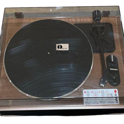 ONE BY ONE "High Fidelity" Belt Drive Turntable, New w/ Box
