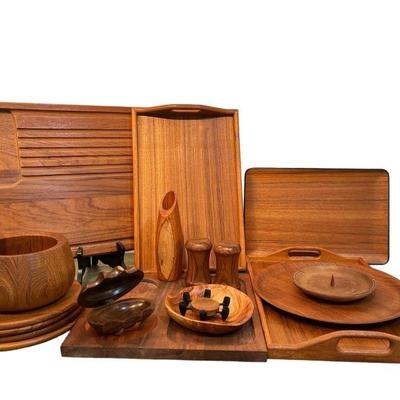 Collection Mid Century Teak, Burlwood, Walnut Articles
