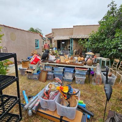 Yard sale photo in Burbank, CA