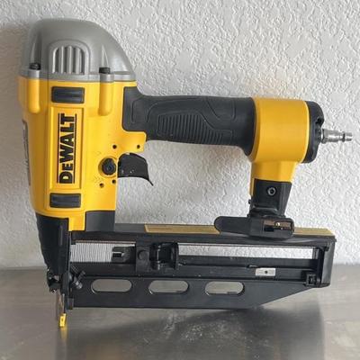 Dewalt 20 Volt Cordless Finish Nailer.