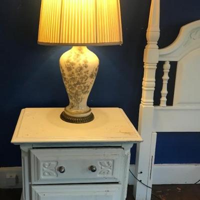 nightstand $25
2 available