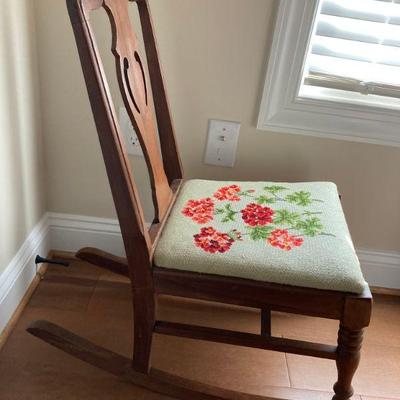 Small floral rocking chair (angle 1)
