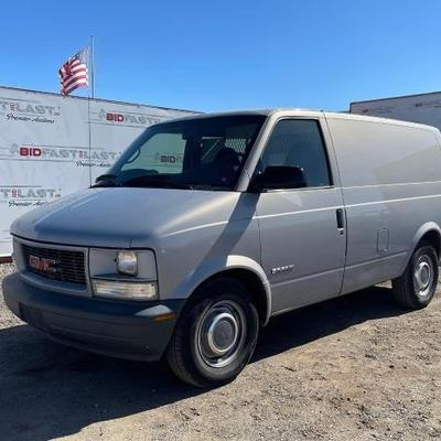 #500 • 1999 GMC SafarI
