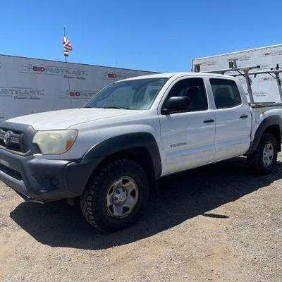 #232 • 2015 Toyota Tacoma Pickup Truck
