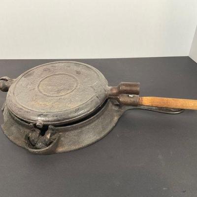 Griswold Waffle Cast Iron - Early 1900's