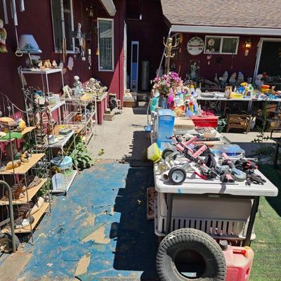 Estate sale photo