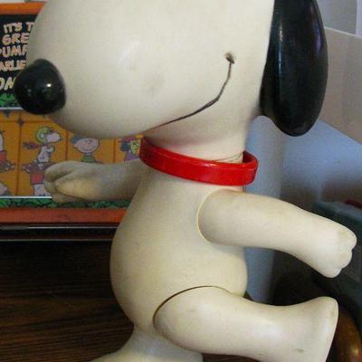 Vintage Peanuts Snoopy Vinyl