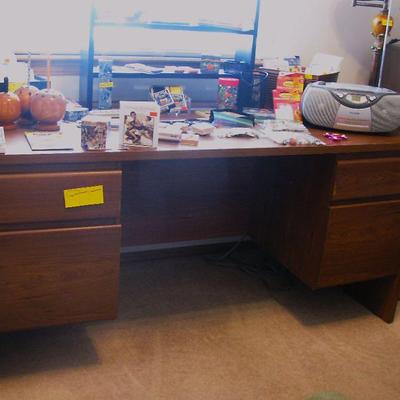 Nice Modern Office Desk