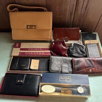 PPE173- Assorted Leather Wallets & Women’s Hand Bag 