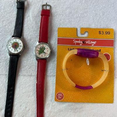 PPE234- Vintage Oscar The Grouch Bradley Character Watch & Honolulu Federal Savings Club Watch