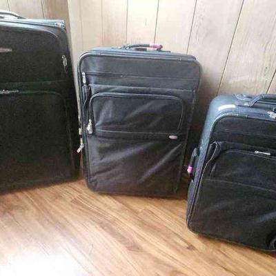 PPE035 - 3-piece Softside Luggage Set