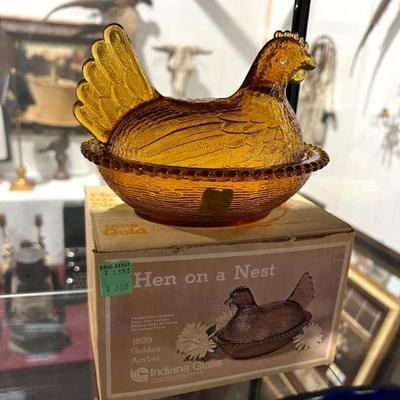 Indiana glass hen on nest w/ box