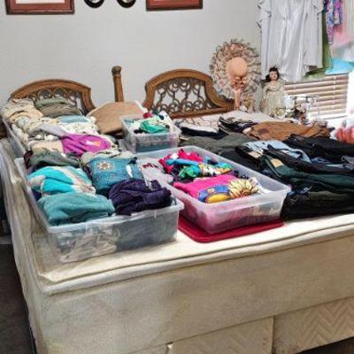 Tempur Pedic king bed.  Short sleeve sweaters and ladies jeans