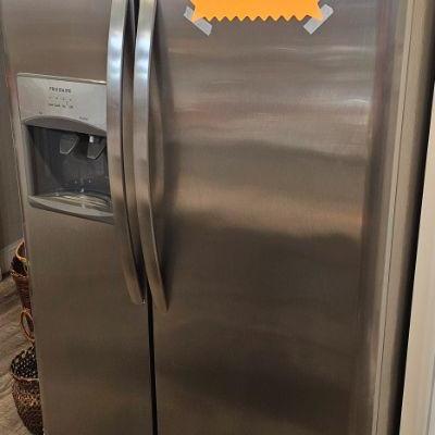 Frigidaire with Ice Maker and water filter $850..now $425