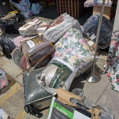 Yard sale photo in Torrance, CA