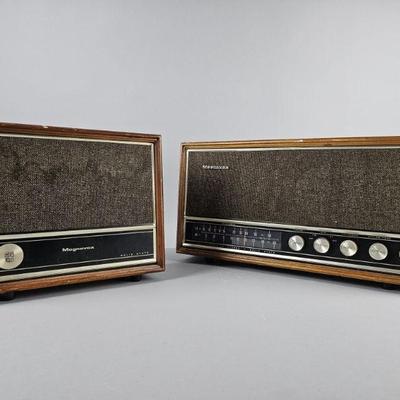 Lot 162 | Antique Magnavox Stereo & Speaker