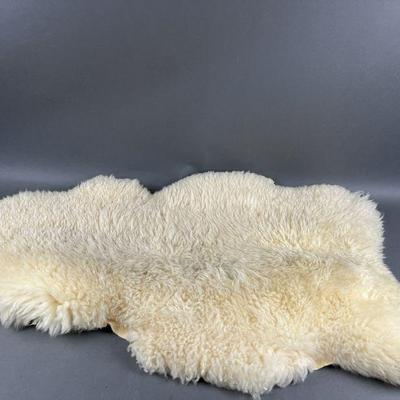 Lot 511 | Australian Sheepskin Wool