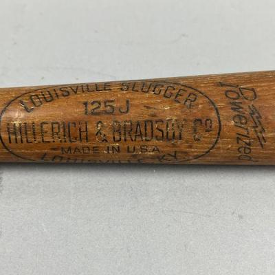 Lot 195 | Vintage Hillerich & Bradsby Louisville Slugger Bat
