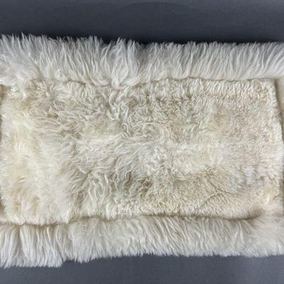 Lot 508 | 100% Alpaca Fur Fleece Made in Peru