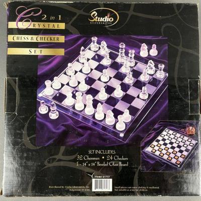 Lot 470 | 2 in 1 Crystal Chess and Checkers Set