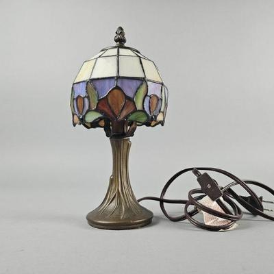 Lot 235 | Vintage Tiffany Style Desk Lamp