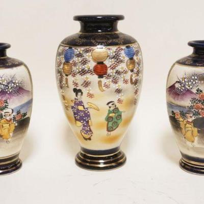 1025	3 ASIAN POTTERY VASES W/COBALT TRIM & GILT ACCENTS & IMAGES OF GEISHA GIRLS, TALLEST APPROXIMATELY 8 IN HIGH

