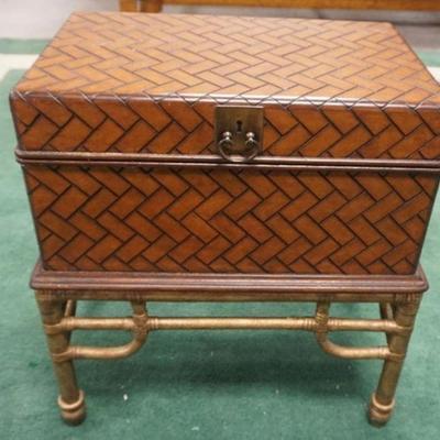 1095	DECORATIVE WOOD STORAGE CHEST ON STAND, APPROXIMATELY 23 IN X 16 IN X 25 IN HIGH
