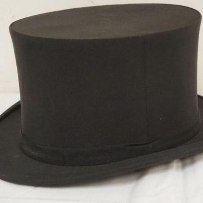 1162	ANTIQUE TOP HAT, SIZE 7 3/8, COLLAPSIBLE
