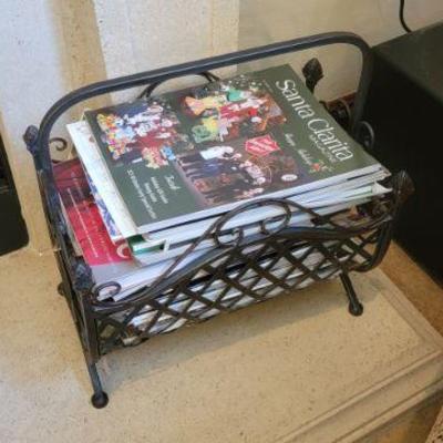 Magazine rack $18