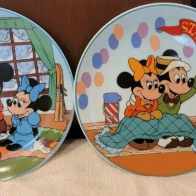 Mickey Minnie plates $5 each