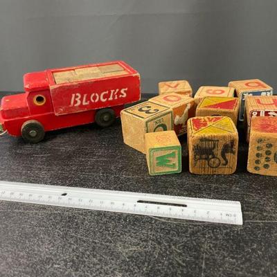WOOD TRUCK AND BLOCK