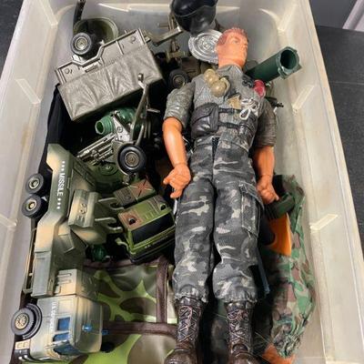 GI JOE/ARMY TOYS