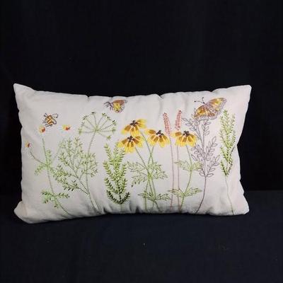 EMBROIDERED WILDFLOWER PILLOW