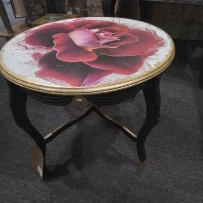 Red Rose Table 