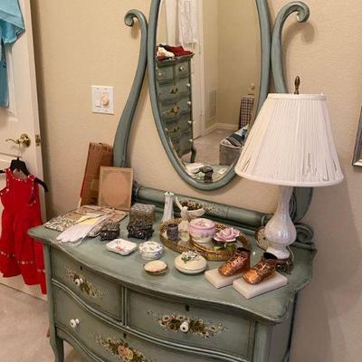 Hand painted dressing table with Mirror