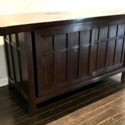 Vintage Mahogany Serving Cabinet 

Serving cabinet, possibly lauan mahogany, likely Asian manufacture. Features a rectangular top – torii...