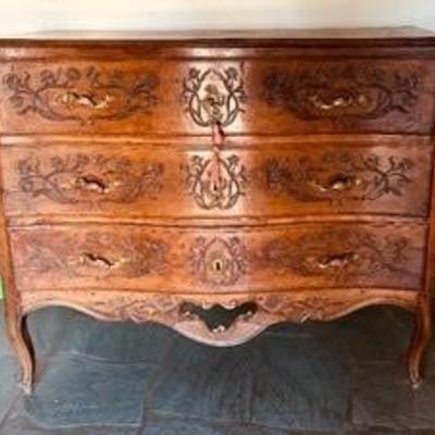 Antique Walnut Louis XV Provincial French Style Commode / Chest of Drawers

Commode / chest of drawers, solid-stock walnut. Features...