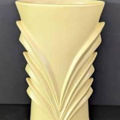 Vintage Mid Century Art Deco Yellow Red Wing Pottery Vase. There is a small faint mark on one side.

Measures 10” high and 6.5” wide.