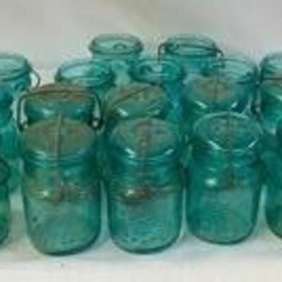 Blue Ball Jars With 15 Having Lids