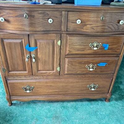 Dresser with cabinet & 5 drawers