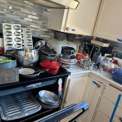 Bakeware, pots & pans