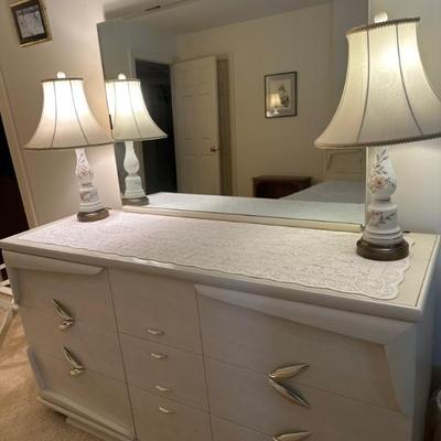 Kent-Coffey The Barnsley dresser with mirror